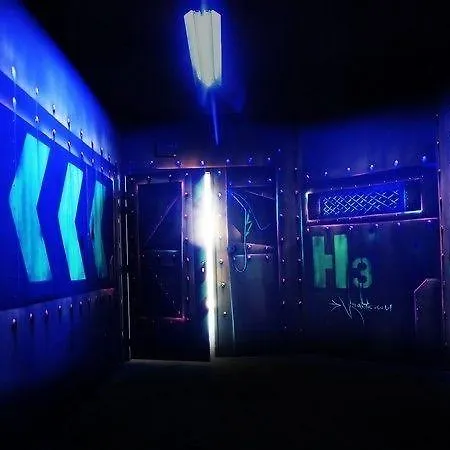 Fleur De Lys מלון 3*