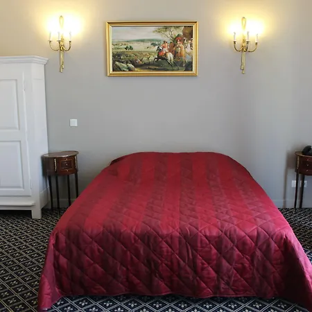 Hotel Fleur De Lys 3*