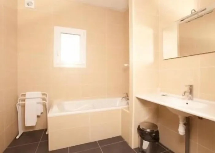 Hotel Fleur De Lys Hazebrouck